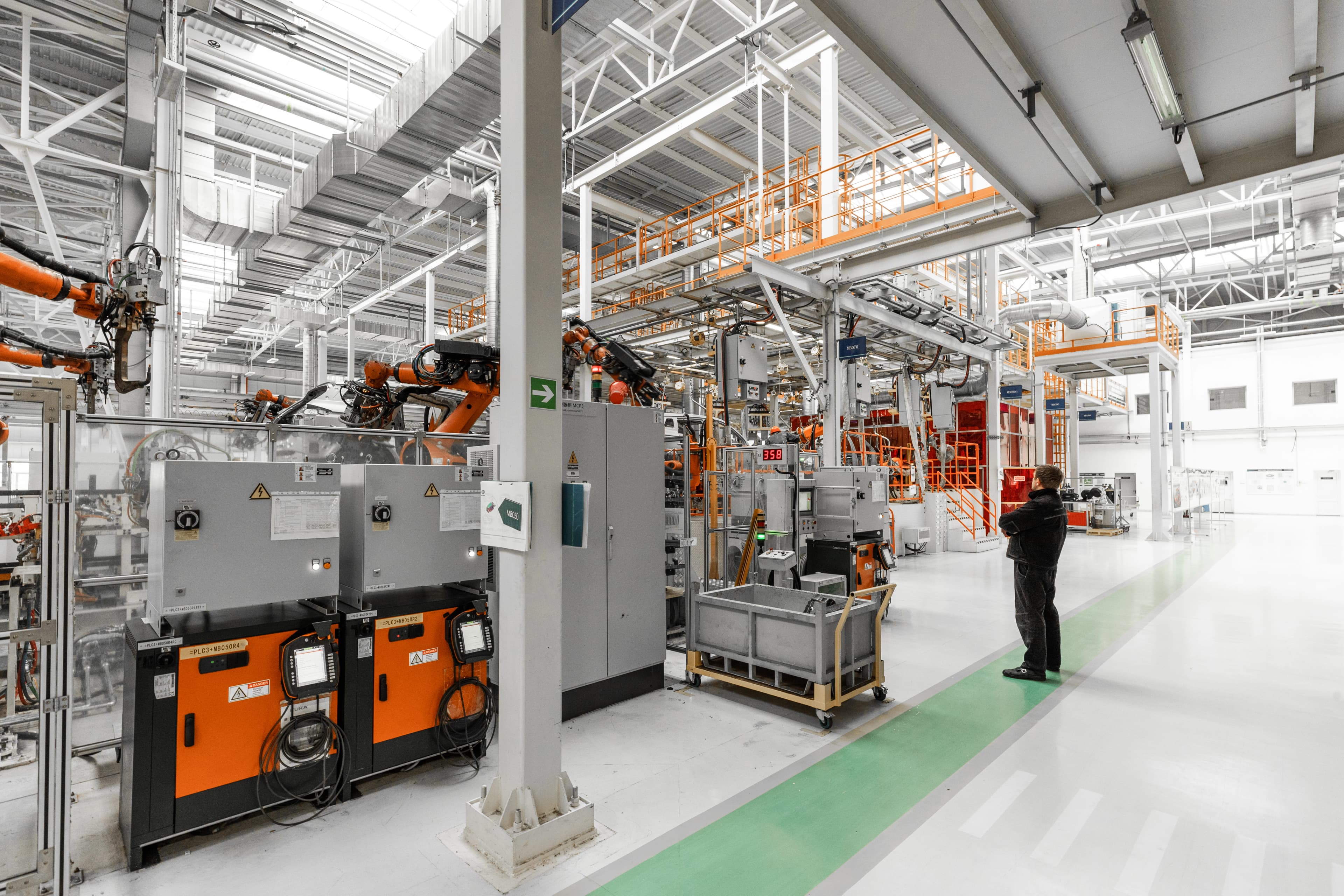 Manufacturing facility equipment and installation systems